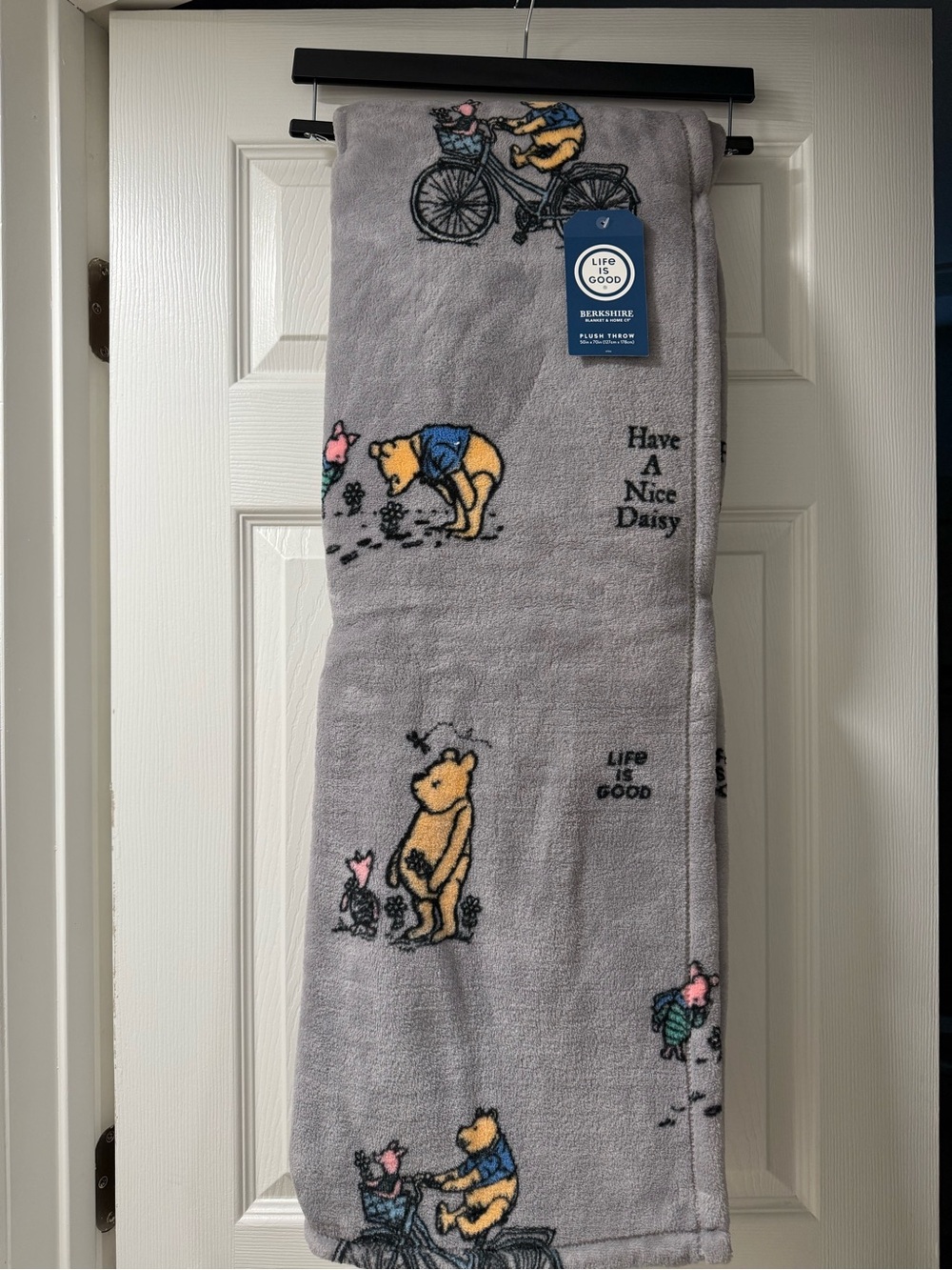 Life Is Good x Pooh Bear Throw Blanket